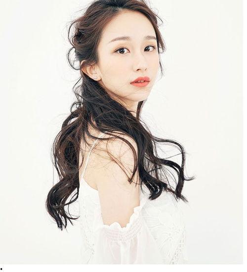 抖音女明星网红本人,闪耀屏幕的时尚偶像