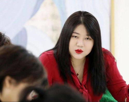 何小红明星网红是谁呀,揭秘当红明星网红背后的故事