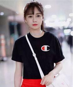 明星网红推荐爆款衣服,穿出明星同款风采