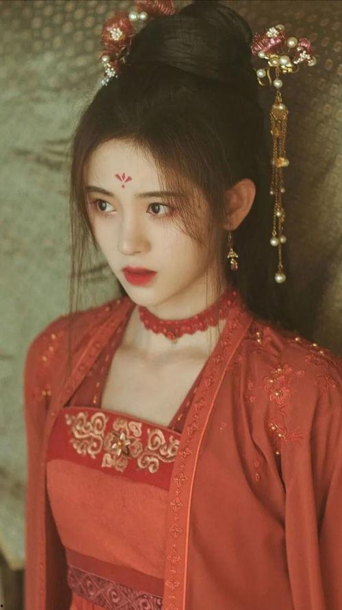 羌族明星网红是谁呀视频,揭秘当红明星网红背后的故事