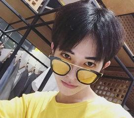 小明星网红男生图片高清,小明星网红男生高清写真集