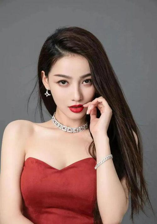 年轻女明星网红有哪些,盘点当红年轻女明星网红风采