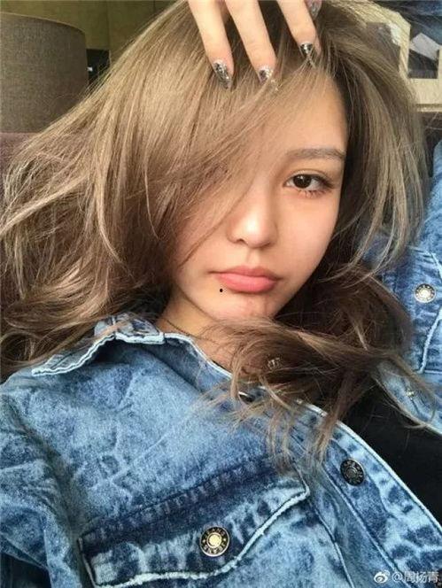 明星网红落泪照片高清壁纸,明星网红高清落泪壁纸背后的故事