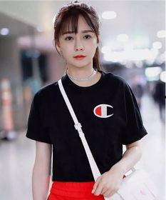 明星网红爆款衣服图片,明星同款服饰大解析