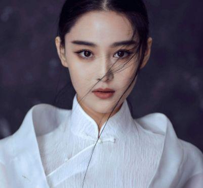 今日吃瓜女明星名单,女明星们纷纷上榜，揭秘幕后故事