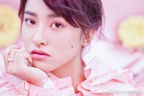 哪位明星网红是唐山的,揭秘唐山明星网红的时尚足迹