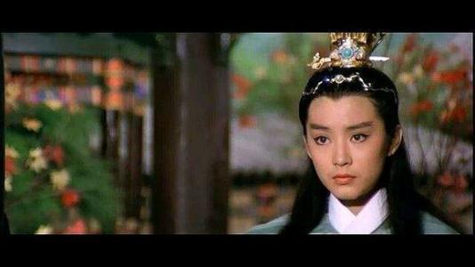 女扮男明星网红小说